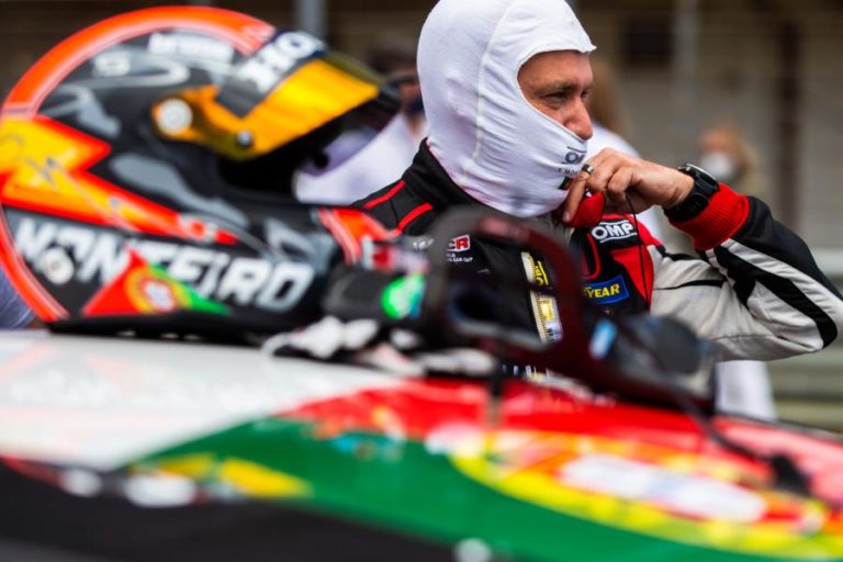 Piloto luso Tiago Monteiro somou cinco pontos no WTCR na República Checa