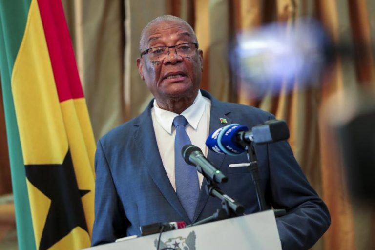 Marcelo elogia “mandato excecional” do Presidente cessante de São Tomé e Príncipe