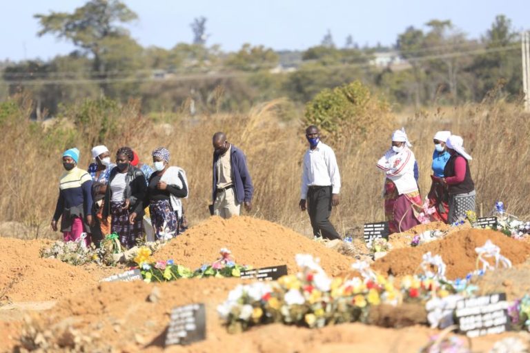 Covid-19: Pandemia provocou 217.483 mortes e infetou 8.476.312 pessoas em África
