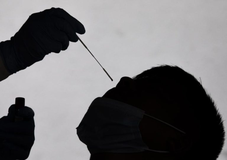 Covid-19: Investigadores descobrem marcador biológico que antecipa prognóstico