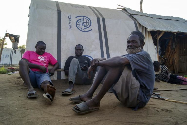 Moçambique/Ataques: Pesquisadores e empresários defendem reconstrução, mas com emprego