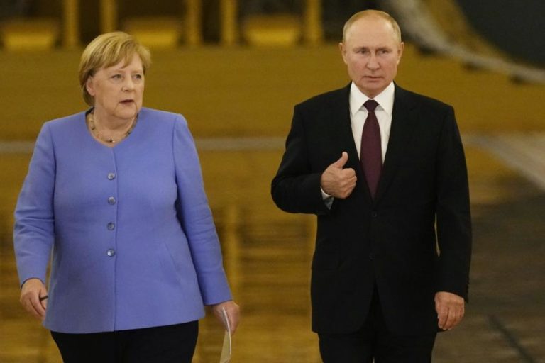 Putin, Merkel e Macron discutiram reanimação dos Acordos de Minsk