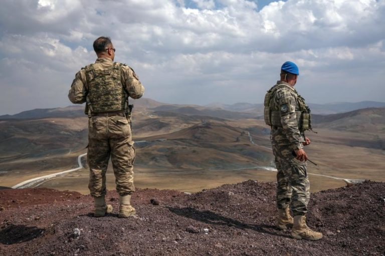 Turquia deporta mais de 8.500 suspeitos de terrorismo desde início da guerra na Síria