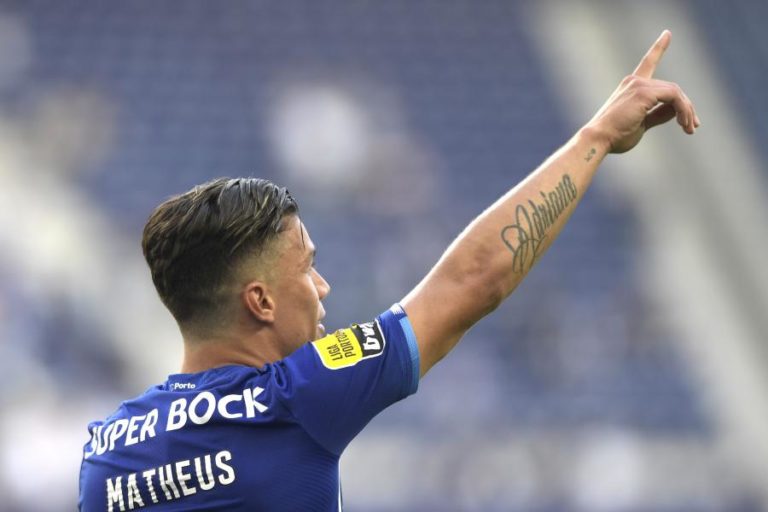 LC: “Ibrahimovic? Um jogador não faz a equipa”