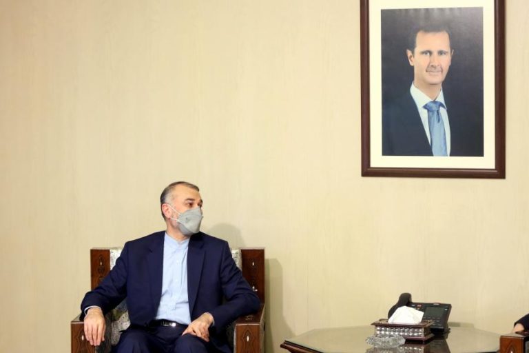 Irão pede aos EUA que desbloqueie 10.000 milhões de dólares como sinal de “seriedade”