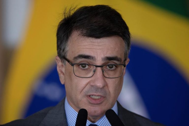 Governo brasileiro garante empenho no caso do assalto à residência oficial do cônsul