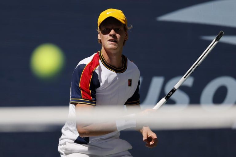 Tenista Jannik Sinner conquista quarto título ao vencer novamente torneio de Sófia