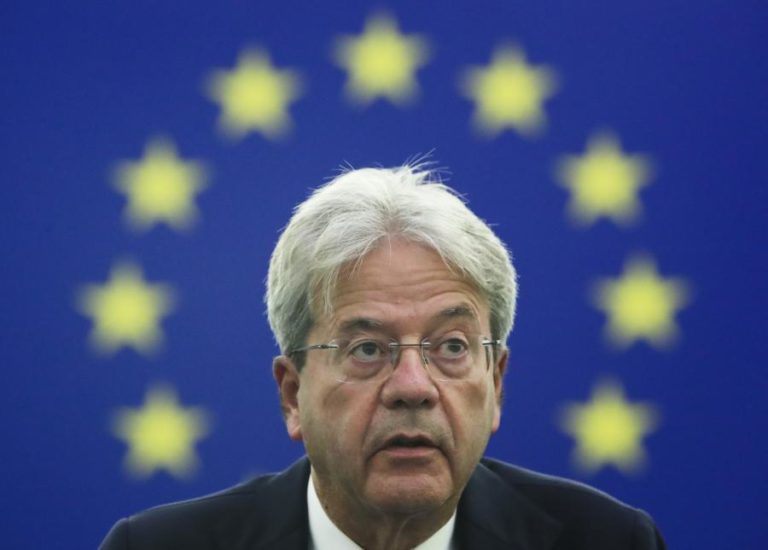 Bruxelas apresenta em dezembro novo pacote energético em altura de crise no setor