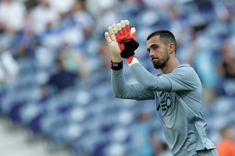 Guarda-redes Diogo Costa renova com o FC Porto até 2026