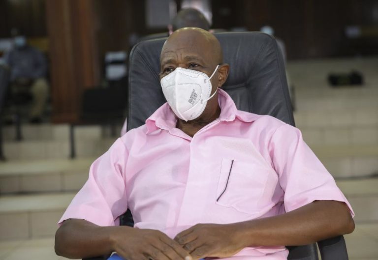 Parlamento europeu pede libertação de gerente que inspirou “Hotel Ruanda”