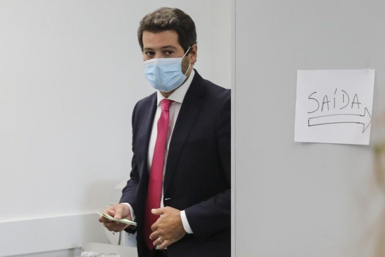Ventura anuncia demissão da presidência do Chega para convocar novas eleições