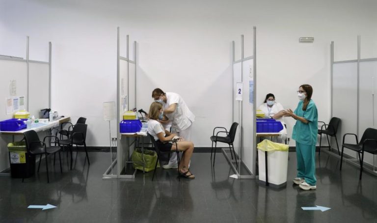 Covid-19: Espanha passa a ter um “risco baixo” de contágio da doença