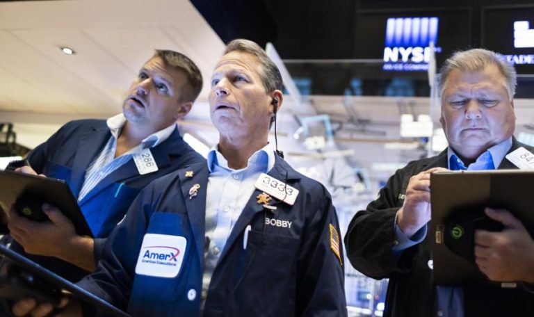 Wall Street  em baixa com preços do petróleo e preocupação com perspectivas económicas