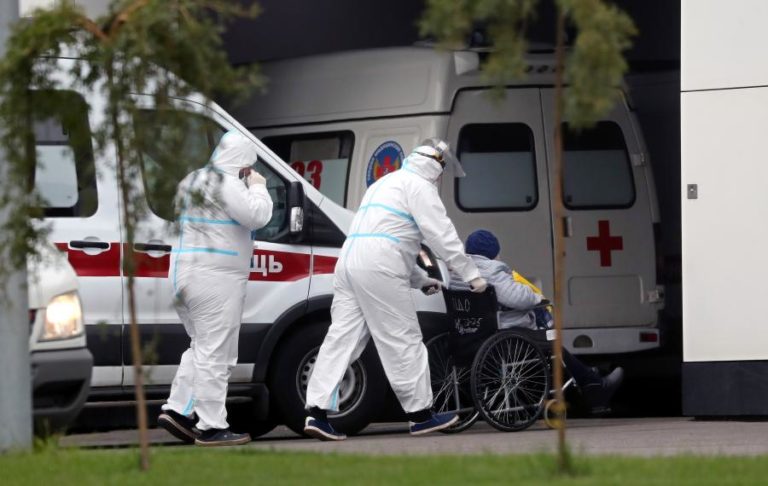 Covid-19: Rússia ultrapassa as 900 mortes diárias pela primeira vez