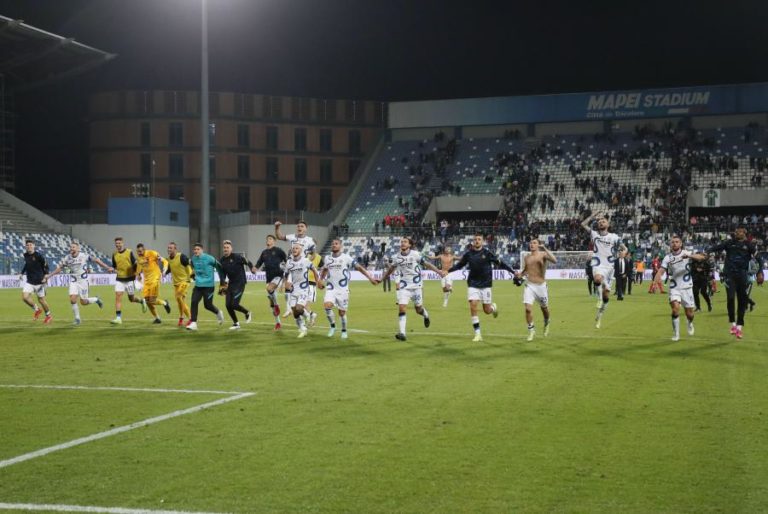 Campeão Inter de Milão bate Sassuolo e sobe ao segundo lugar na Liga italiana
