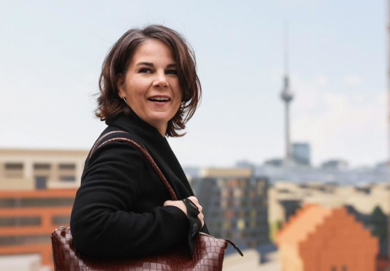 Alemanha/Eleições: Verdes optam por coligação governamental com SPD e Liberais