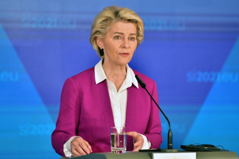 Von der Leyen adverte Polónia que usará “todos os poderes” na defesa do direito da UE