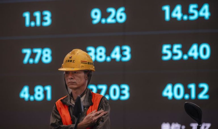 Evergrande paga juros em falta de título emitido em dólares