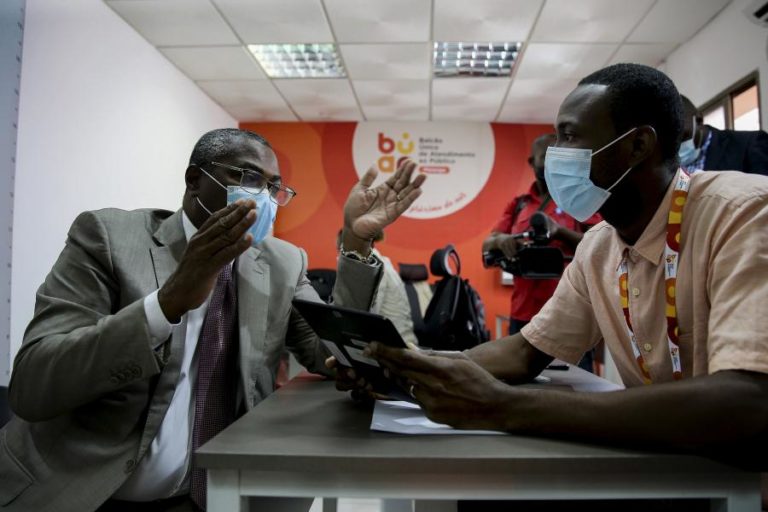 Oposição angolana aponta insuficiências no registo eleitorial oficioso