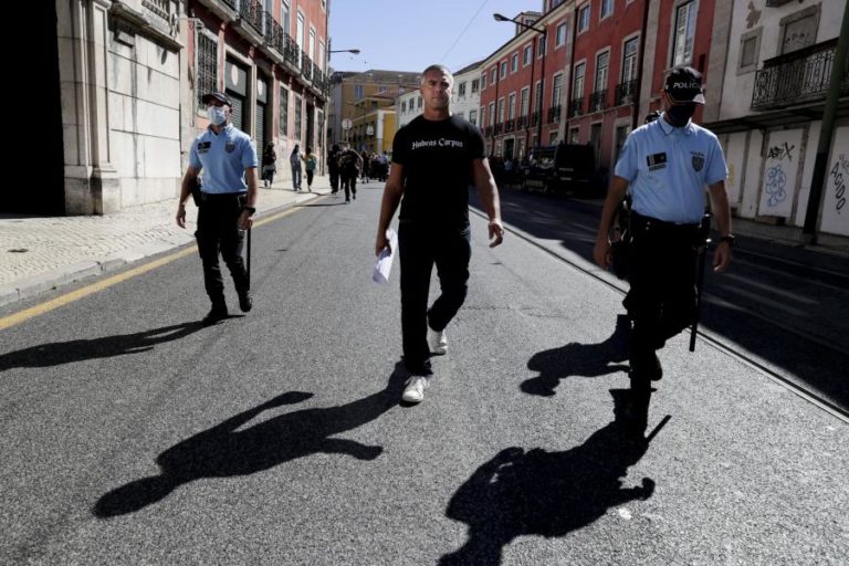 Demissão de juiz negacionista “coloca uma pedra sobre o assunto” – Associação Juízes