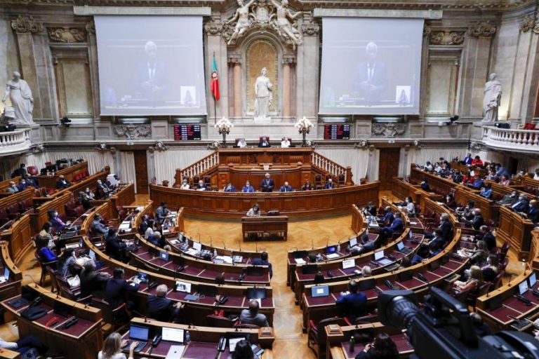 Partidos alteram diploma sobre inseminação pós-morte para responder às dúvidas do PR