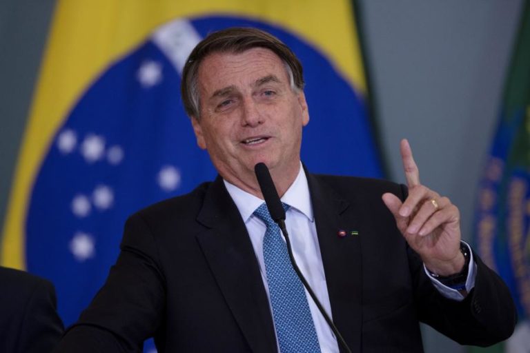 Jair Bolsonaro autoriza entrada de militares dos EUA no Brasil para treino conjunto