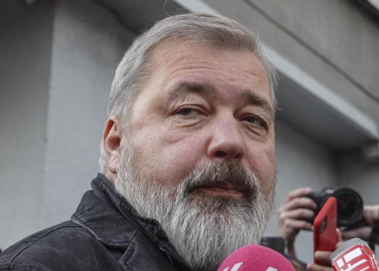 Nobel da Paz russo diz que teria dado prémio ao opositor Alexei Navalny