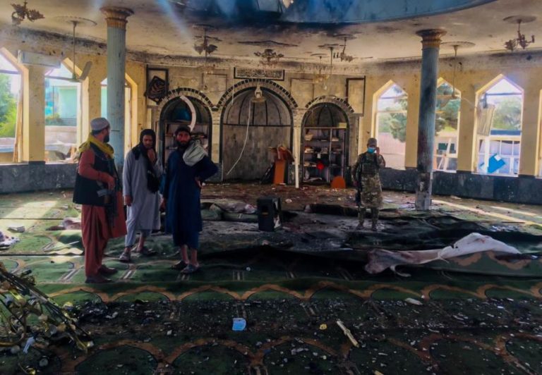 Grupo ‘jihadista’ Estado Islâmico reivindica atentado contra mesquita no Afeganistão