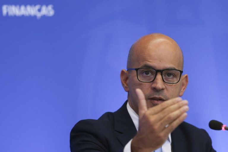 OE2022: Despesa excecional de 1,8 mil ME com CP não tem de ser negociada com Bruxelas – Leão