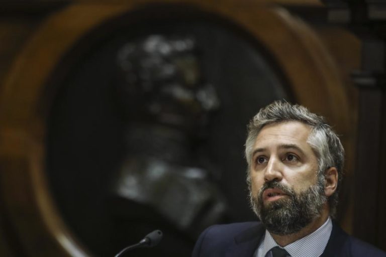 CP tem autorização para contratar 85 novos trabalhadores — Pedro Nuno Santos