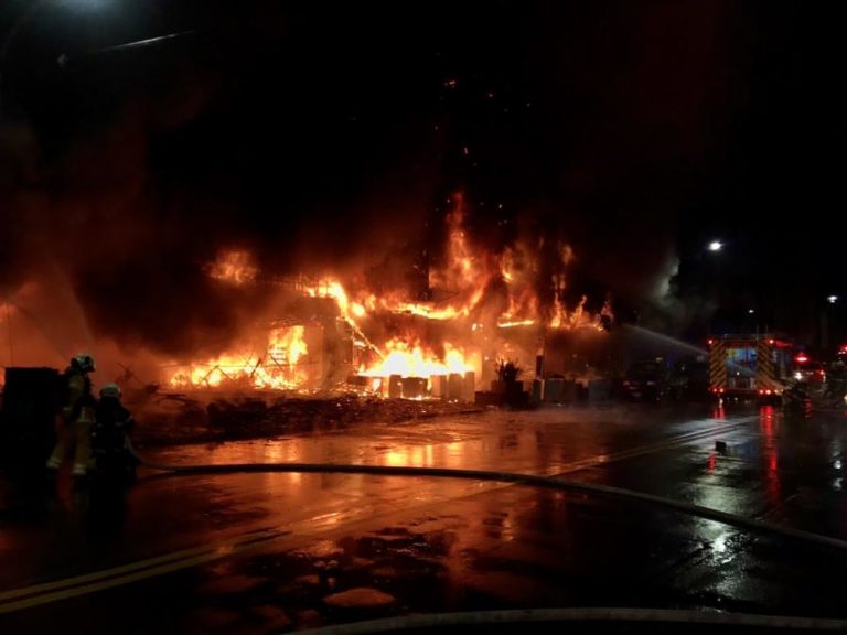 Pelo menos 25 mortos e dezenas de feridos em incêndio em Taiwan