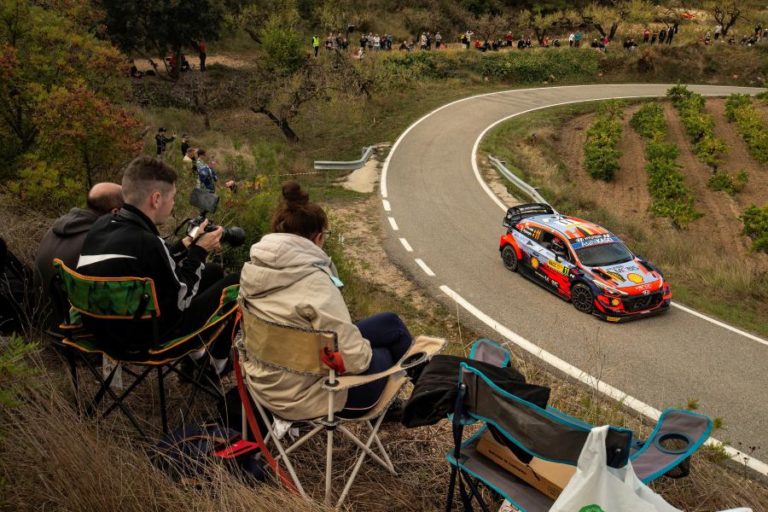 Thierry Neuville segura liderança no Rali da Catalunha após segundo dia