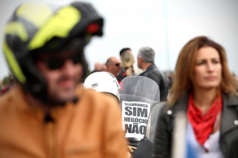 Cerca de 3.000 motociclistas protestam no Porto contra inspeções