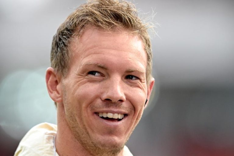 Covid-19: Treinador do Bayern Munique testa positivo apesar de vacinado