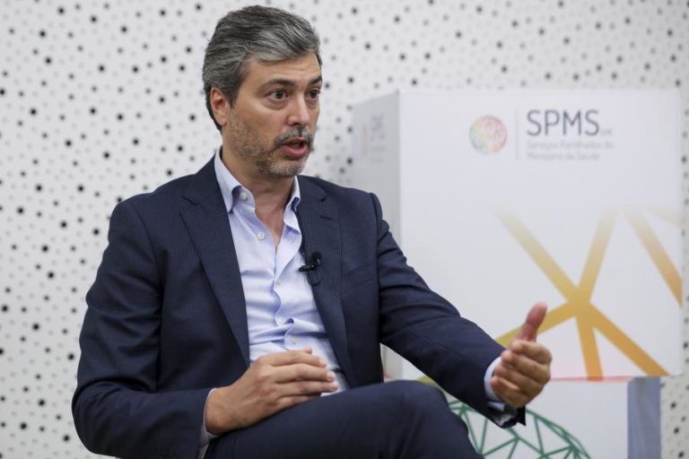 Covid-19: Serviços Partilhados são um “orgulhoso” sistema nervoso central da vacinação