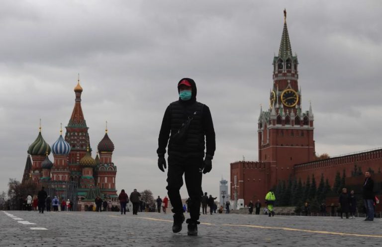 Covid-19: Rússia regista novo recorde com 1.123 óbitos nas últimas 24 horas