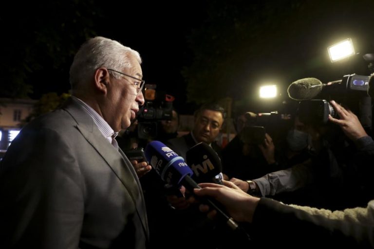 OE2022: Costa admite continuar a governar em caso de chumbo mas respeitará decisão do PR