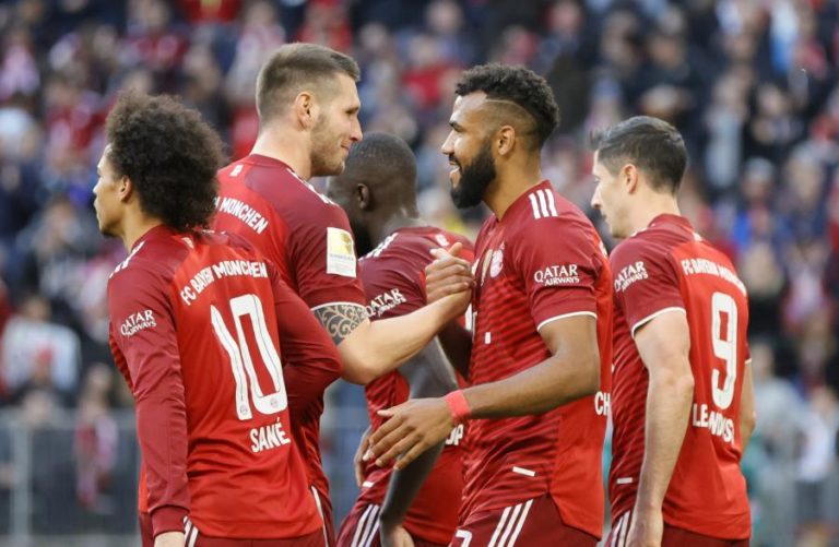 Bayern Munique goleia e lidera na Alemanha, Borussia Dortmund continua perto