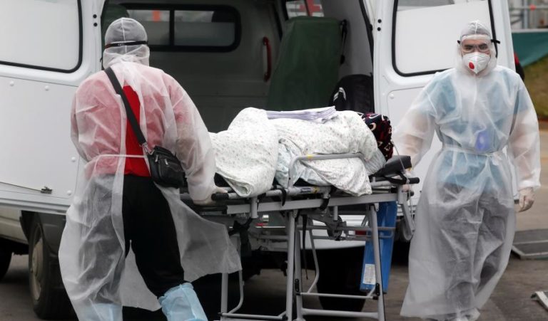 Covid-19: Pelo menos 4,99 milhões morreram em todo o mundo e mais de 246 milhões foram infetados