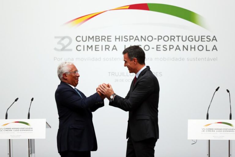 Cimeira Ibérica: Portugal expressa solidariedade a Espanha pela situação em La Palma