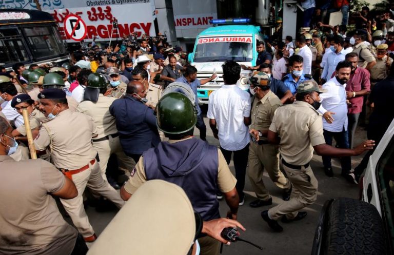 Estrela do cinema indiano Puneeth Rajkumar morre aos 46 anos de ataque cardíaco