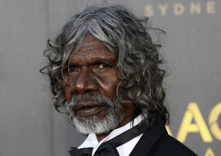 Morreu ator David Gulpilil, figura “icónica” da cultura aborígene australiana