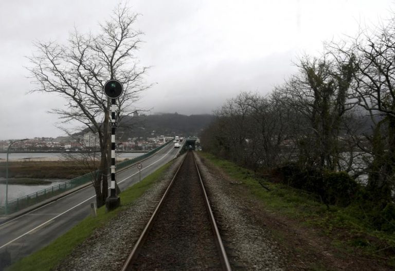 Linha do Minho interrompida em Viana do Castelo após atropelamento ferroviário