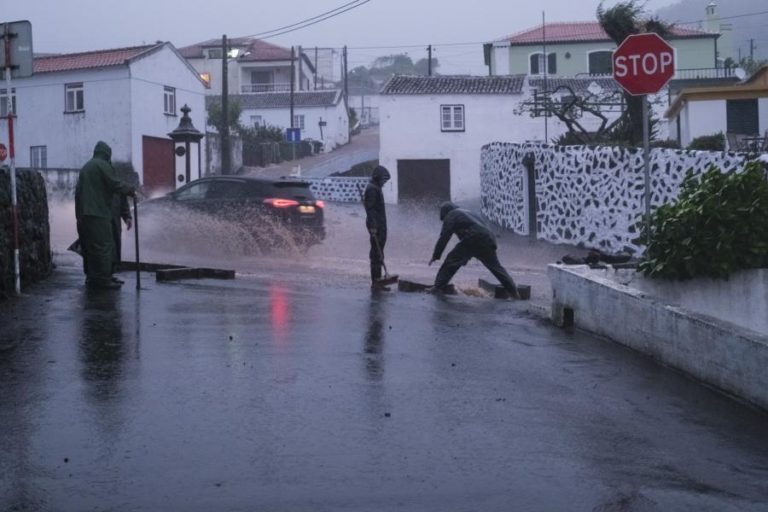 Nove ilhas dos Açores com aviso amarelo por causa da chuva