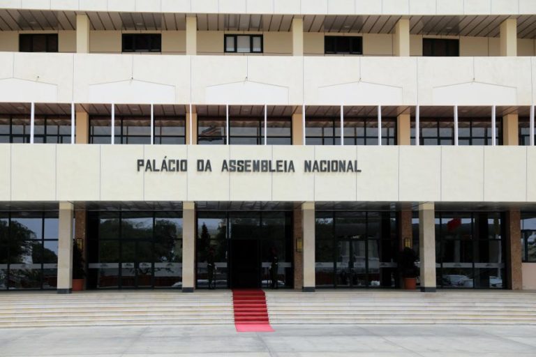 PAICV diz que Orçamento do Estado para 2022 é um “apertar de cinto” para os cabo-verdianos