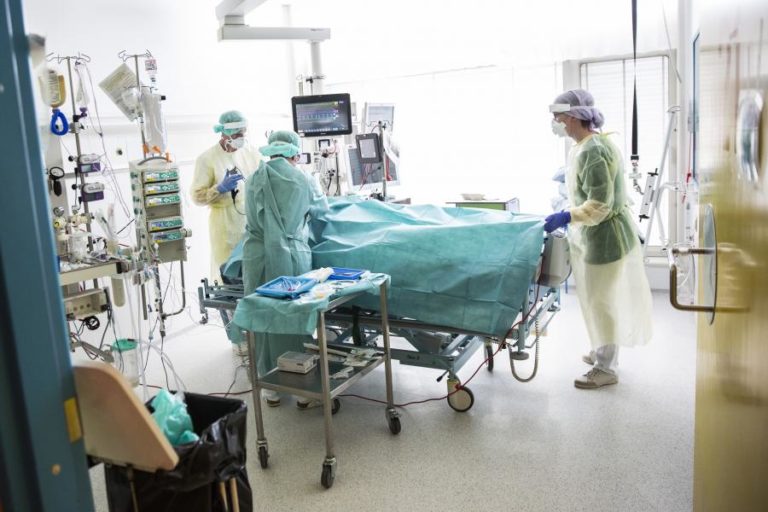 Covid-19: Aumento de casos deixa Dinamarca em risco de colapso nos hospitais