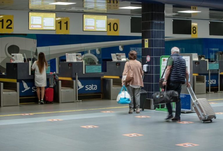 “Salvar a SATA” é “totalmente prioritário” para Governo dos Açores em 2022