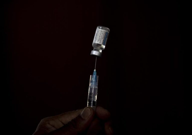 Covid-19: São Tomé e Príncipe recebe 79.200 vacinas da farmacêutica Janssen financiadas pelo BM