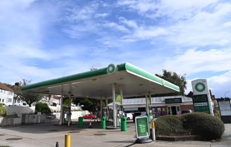 BP anuncia lucros de 4,51 mil milhões de euros até setembro