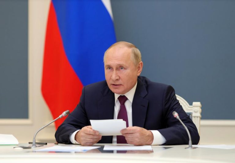 Putin apela ao reforço da defesa aeroespacial face ao avanço da NATO